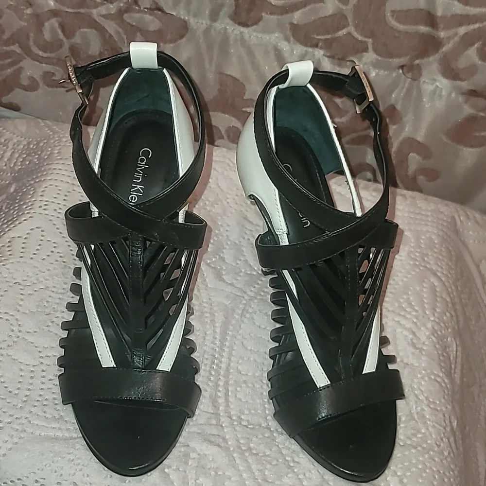 Calvin Klein Heels size 7 - Picture 2 of 6